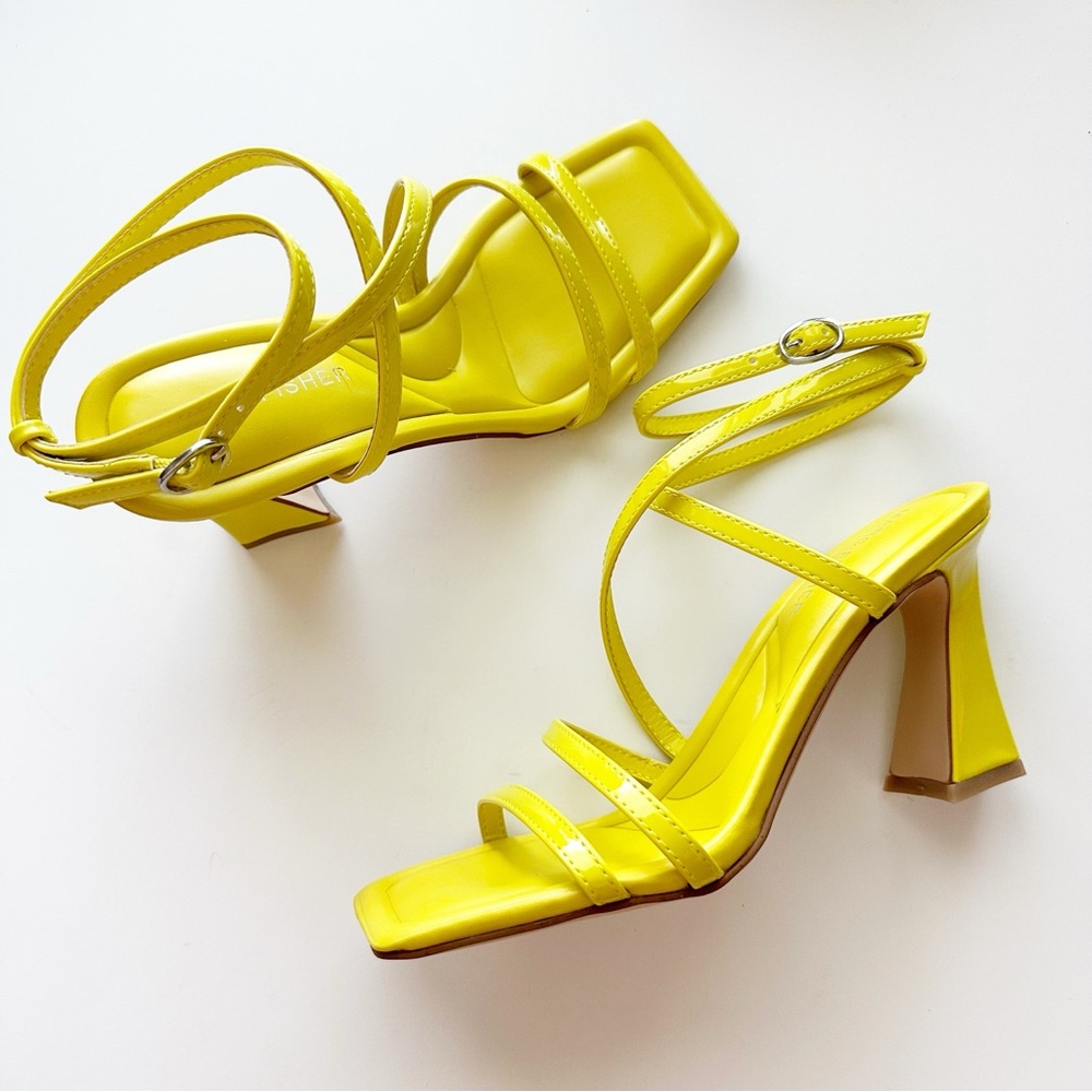 Marc Fisher Mahima Sandal in Yellow Size 5.5